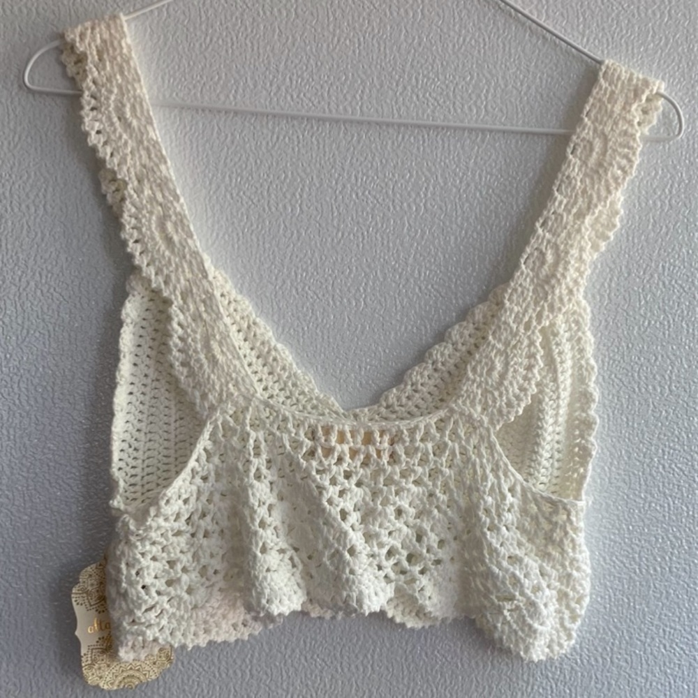 Altar’d State Crocheted Ivory M/L NWT Summer Top - Picture 3 of 8
